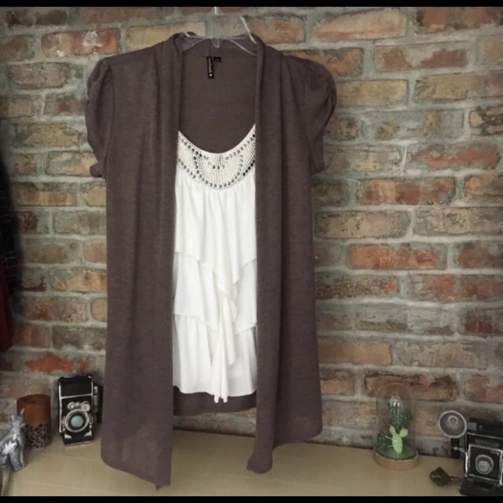 EUC! HeartSoul ruffled blouse sz M